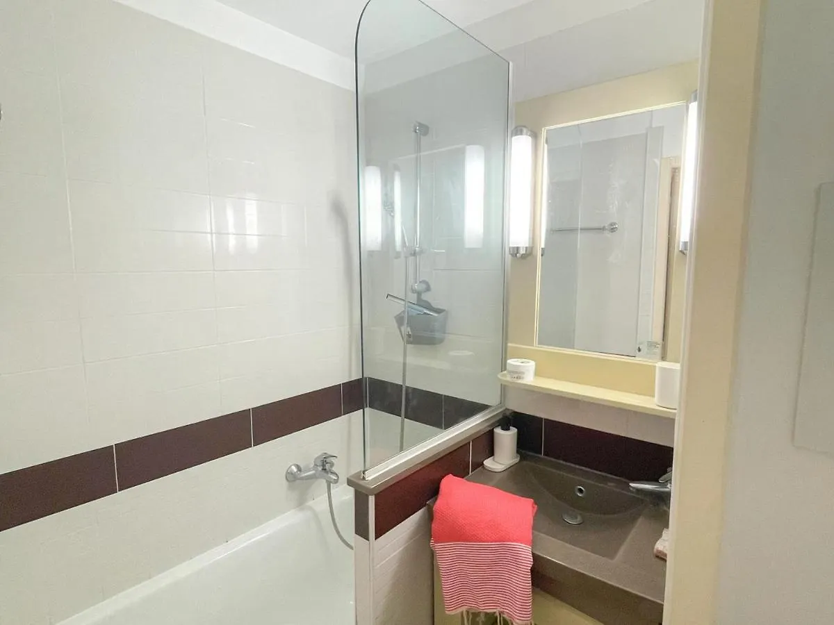 Duplex 3 Pieces Avec Terrasse, Solarium, Piscine Et Parking - Fr-1-504-418 Apartment Saint-Raphael  0*, Saint-Raphael (Var) France