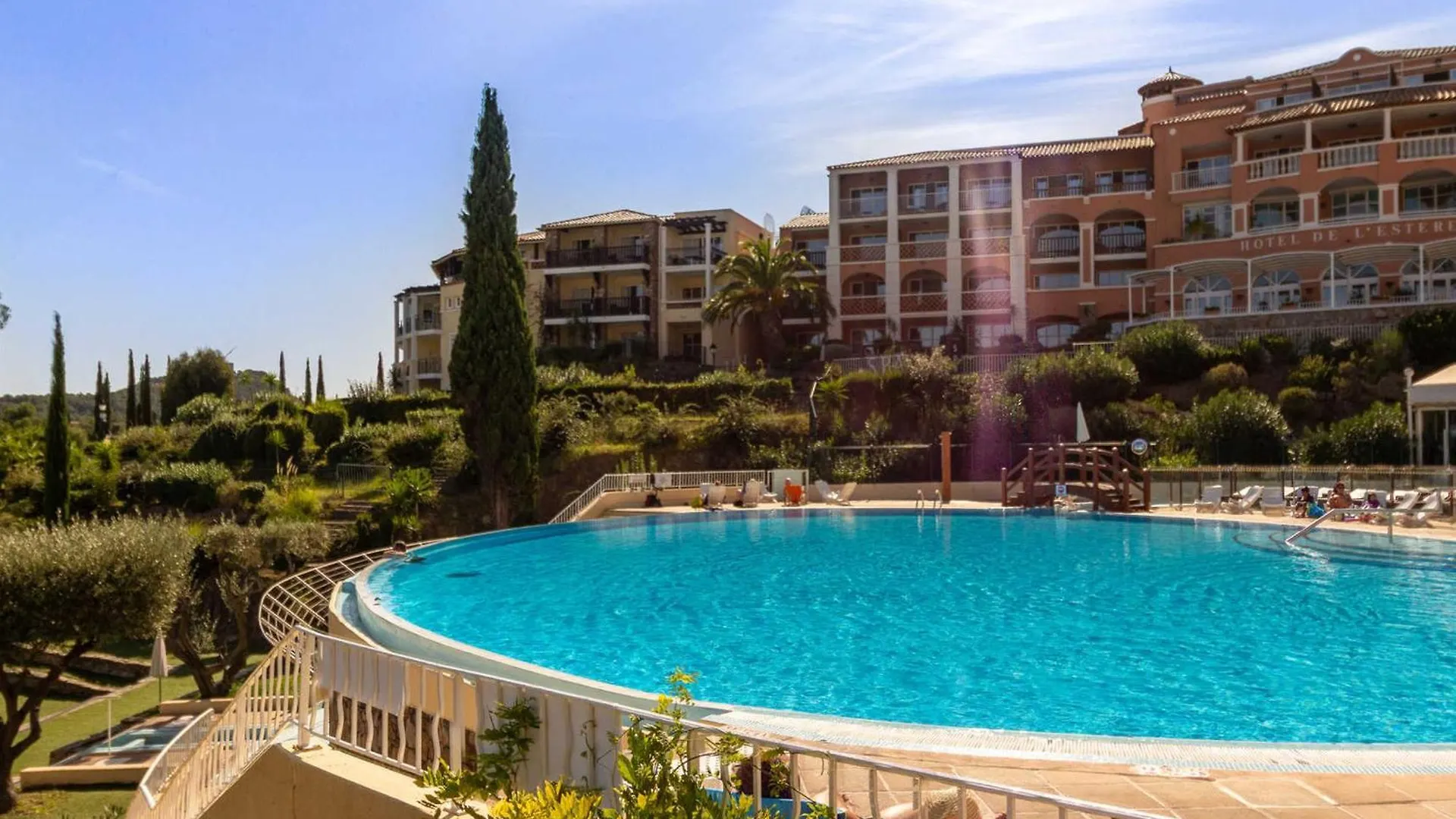 Duplex 3 Pieces Avec Terrasse, Solarium, Piscine Et Parking - Fr-1-504-418 Apartment Saint-Raphael