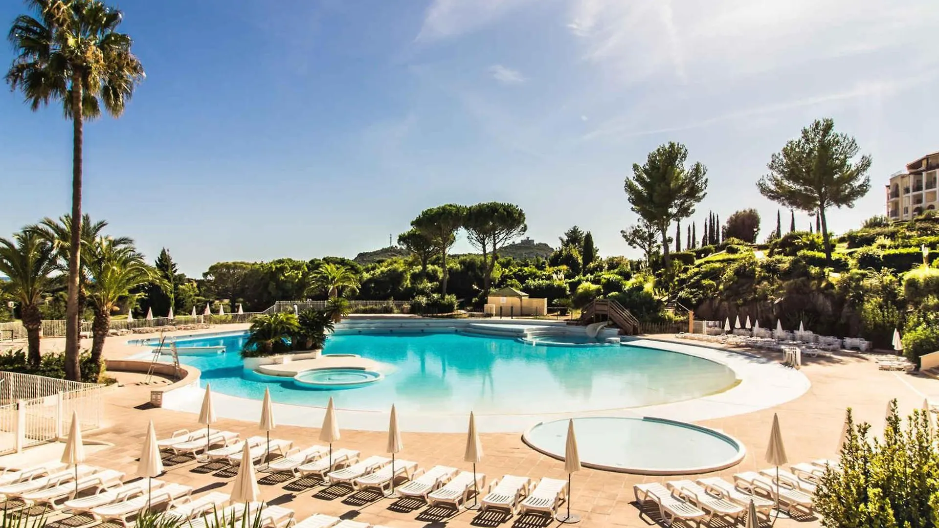 Duplex 3 Pieces Avec Terrasse, Solarium, Piscine Et Parking - Fr-1-504-418 Apartment Saint-Raphael  0*, Saint-Raphael (Var) France